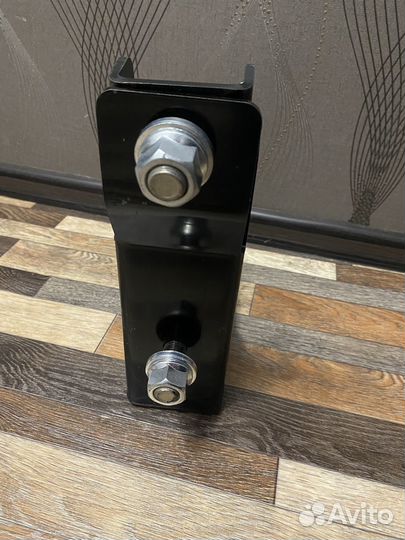 Кронштейн запасного колеса с замком ГАЗель