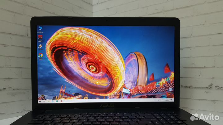 Быстрый ноутбук Asus 4ядра/17.3