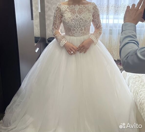 Свадебное платье