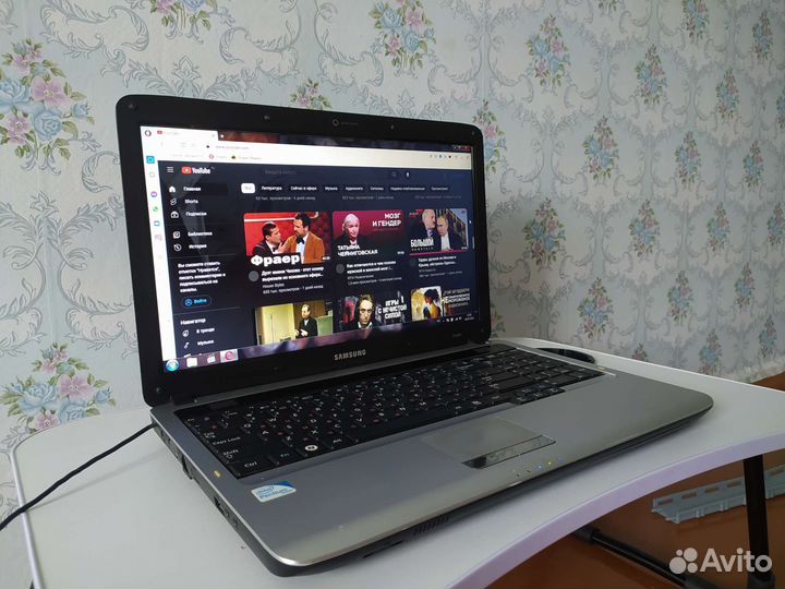 Отличный ноутбук Samsung без диска