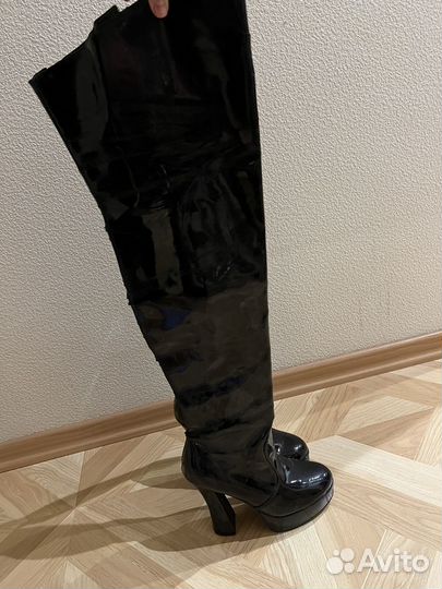 Лаковые ботфорты