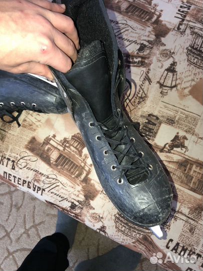 Коньки хоккейные