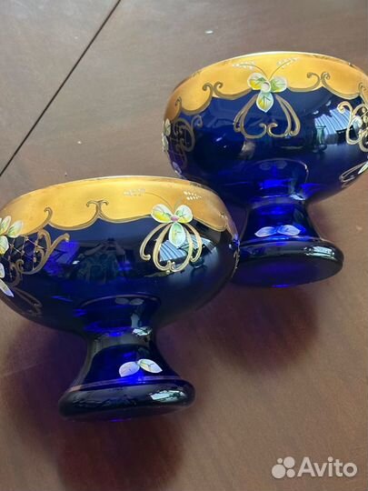 Ваза для фруктов и конфет на ножке лепка синяя