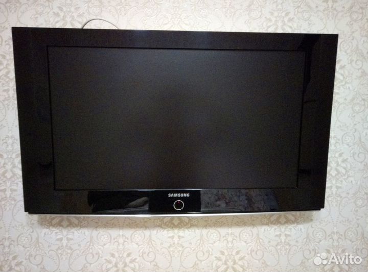 Телевизор Samsung 32 дюйма