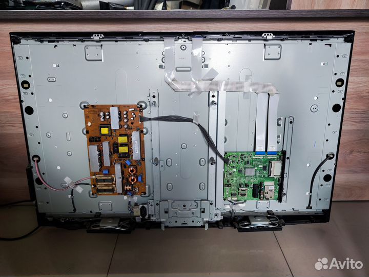 Телевизор LG 47LD420 (Разбор)(По запчастям)
