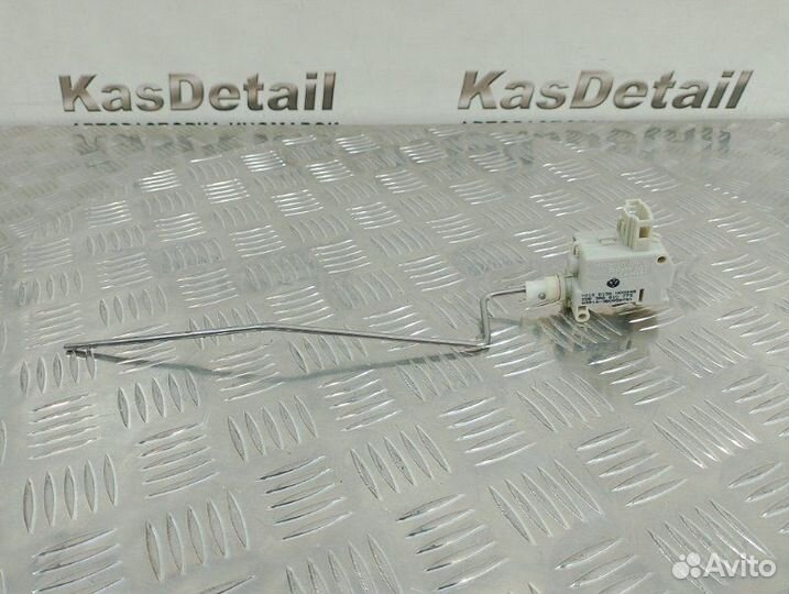 Замок лючка бензобака Volkswagen Passat B7 cdab