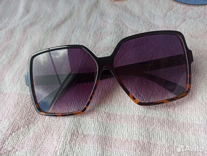 Очки солнцезащитные
