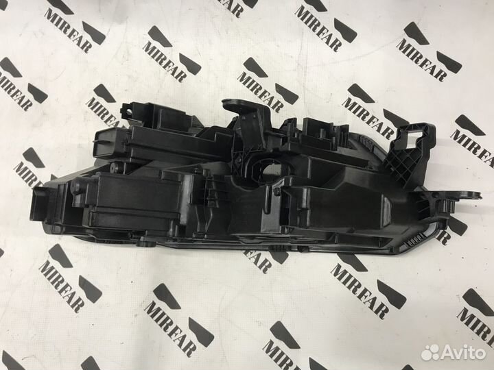 Правый корпус фары Volkswagen Polo 6 2020-н.в. LED