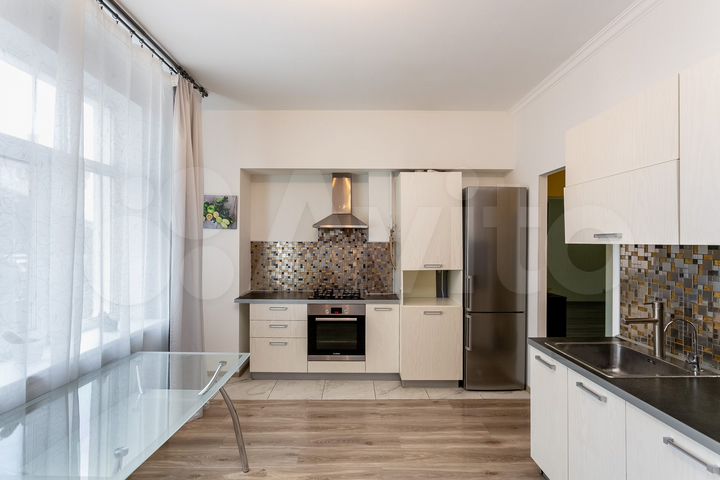 3-к. квартира, 101,1 м², 1/5 эт.