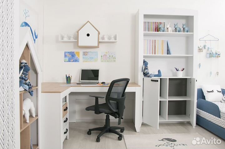 Угловой письменный стол