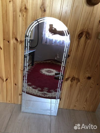 Зеркало 42 на 107