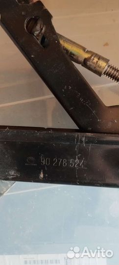 Домкрат механический винтовой