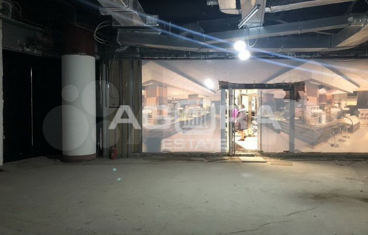 380 м2/Продажа торгового помещения в Башне 