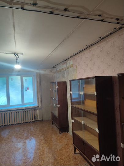 Книжный шкаф СССР