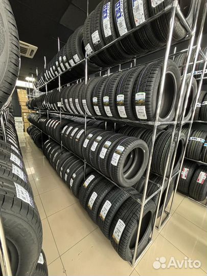 Yokohama BluEarth-GT AE-51 235/45 R18 94W