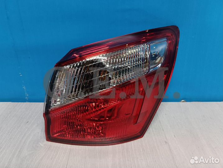 Фонарь правый задний в крыло