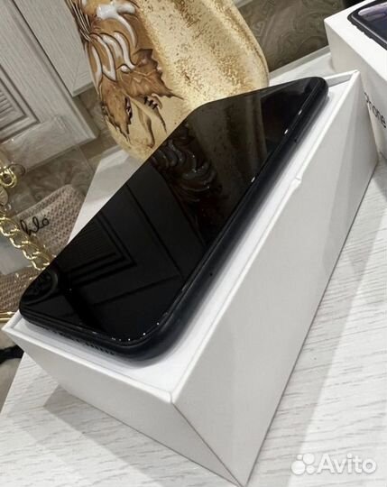 Телефон iPhone xr 64 black