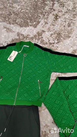 Спортивный костюм женский