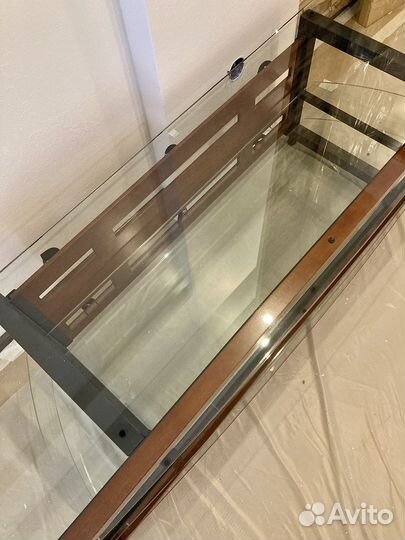 Стеклянная тумба под тв