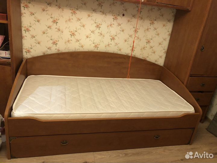 Стенка детско-подростковая