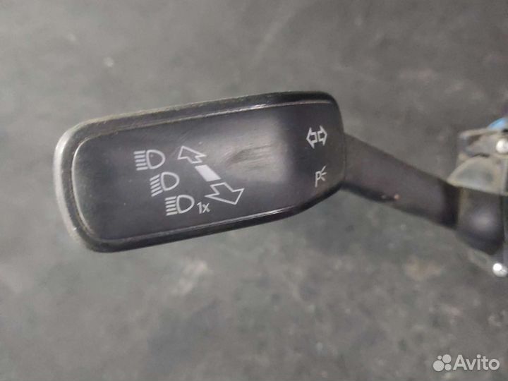 Переключатель подрулевой в сборе Skoda Octavia a7