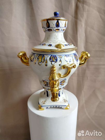 Самовар фарфоровый декоративный. Гжель