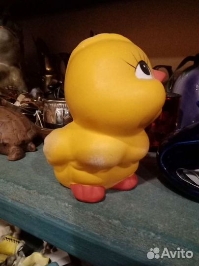 Керамическая статуэтка. Жёлтый цыпленок