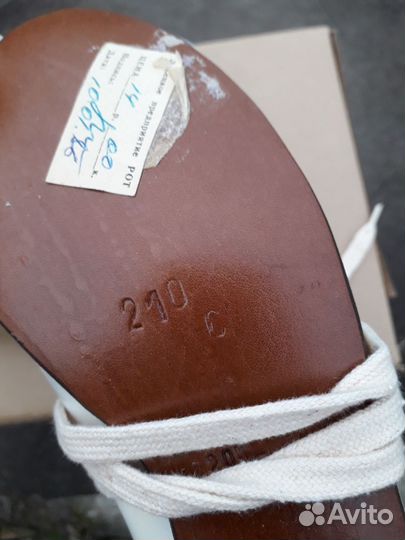 Ботинки для девочки (фигурное катание)