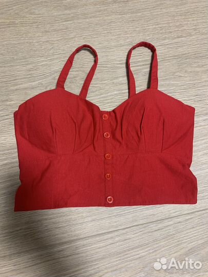 Топ на бретельках