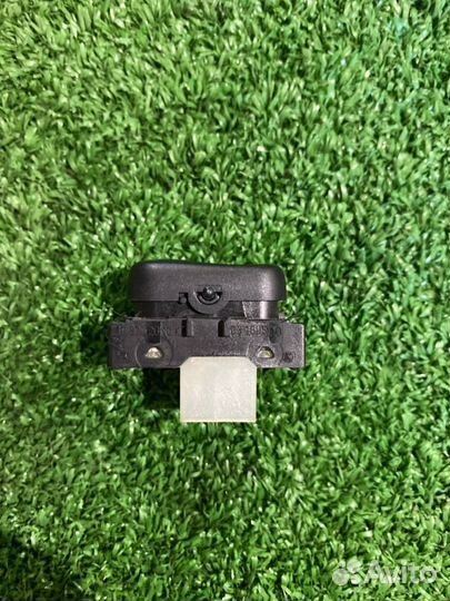 Кнопка складывания наружных зеркал Mercedes-Benz