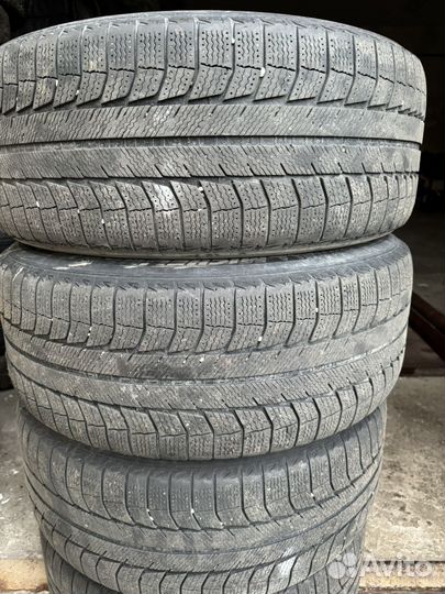 Michelin Latitude X-Ice 255/50 R19