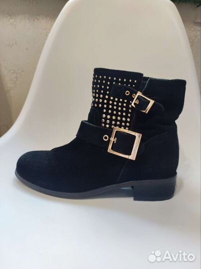 Полусапожки женские 37 размера