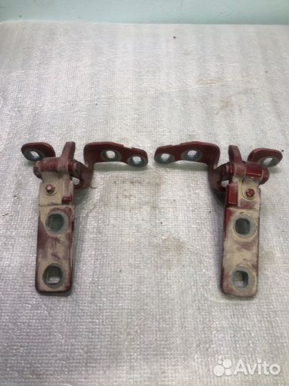 Петля двери багажника Bmw X5 E70 N62N (4000CC