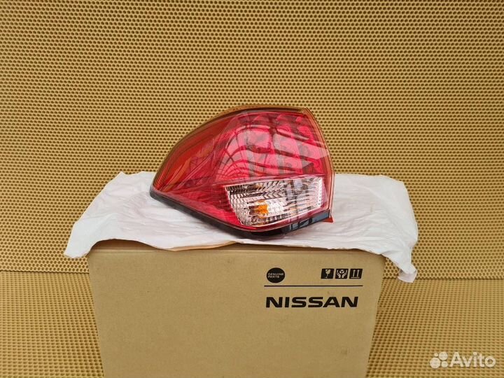 Фонарь в крыло задний левый Infiniti Qx56 Qx80 Z62