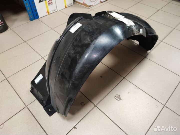 Подкрылок LADA Largus передний правый