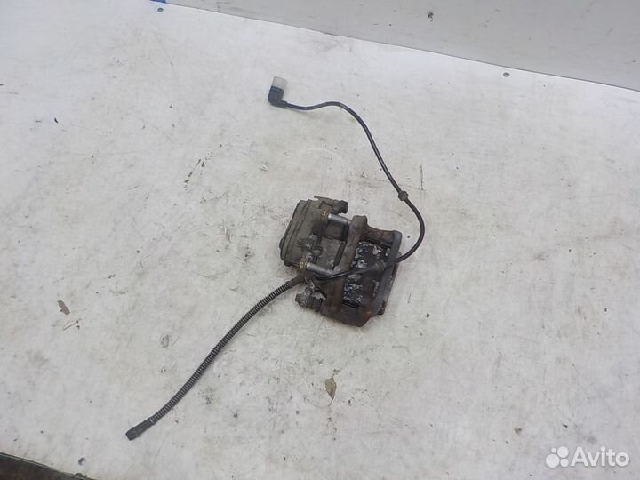 Суппорт тормозной задний левый Mercedes-Benz W222