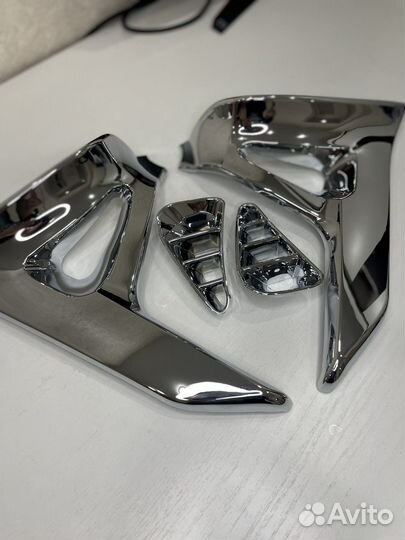 Хром накладки на боковые крышки Gold Wing 1800