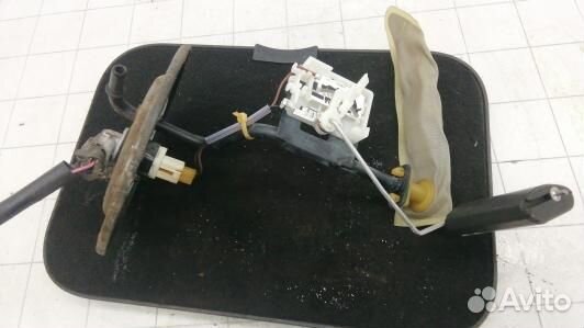 Датчик уровня топлива KIA sportage 2 (89S03M801)