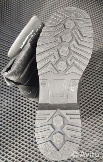 Продам берцы 44 и 41 размер