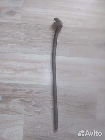 Ключ для шиномонтажа