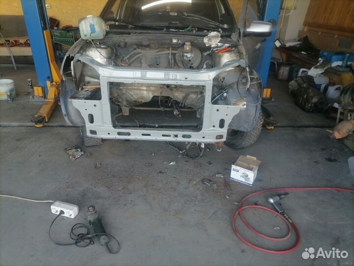 LADA Granta 1.6 МТ, 2012, битый, 200 000 км