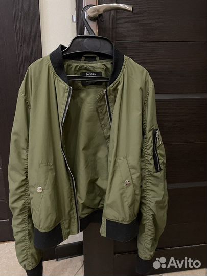 Бомбер женский bershka