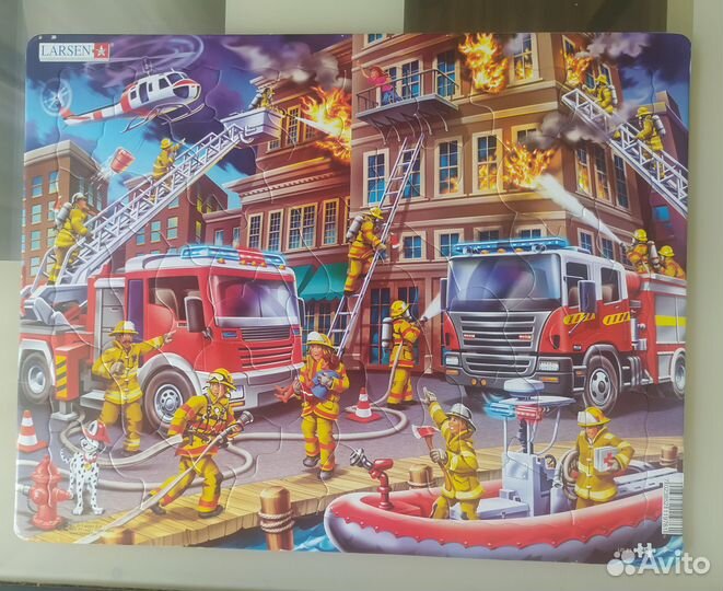 Пазлы Larsen