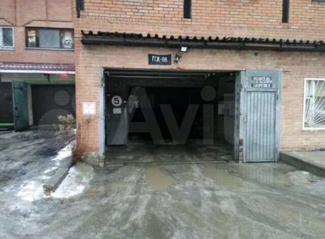 Гараж, > 30 м²