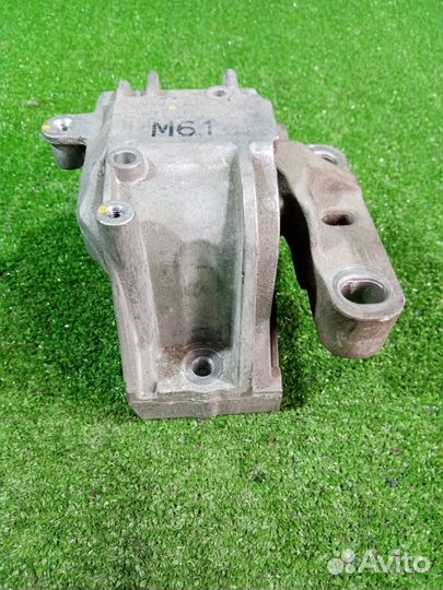 Подушка двигателя правая Volkswagen Golf 6 cbzb