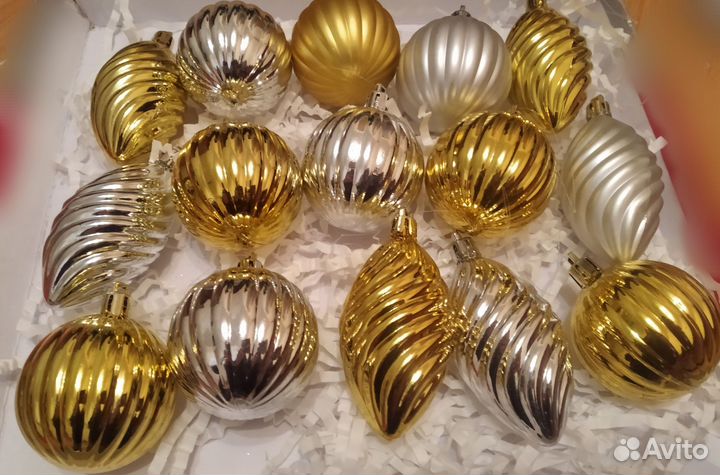 Наборы золотых ёлочных игрушек