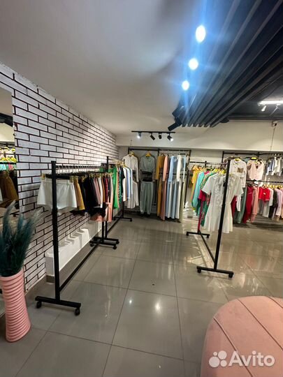 Магазин одежды, шоурум. Готовый бизнес