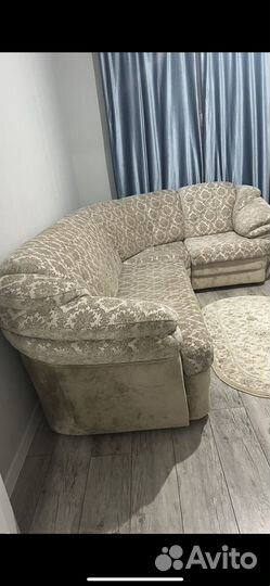 Диваны и холлы