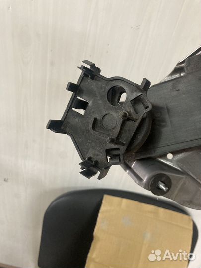 Мотор заднего дворника тойота хайлендер