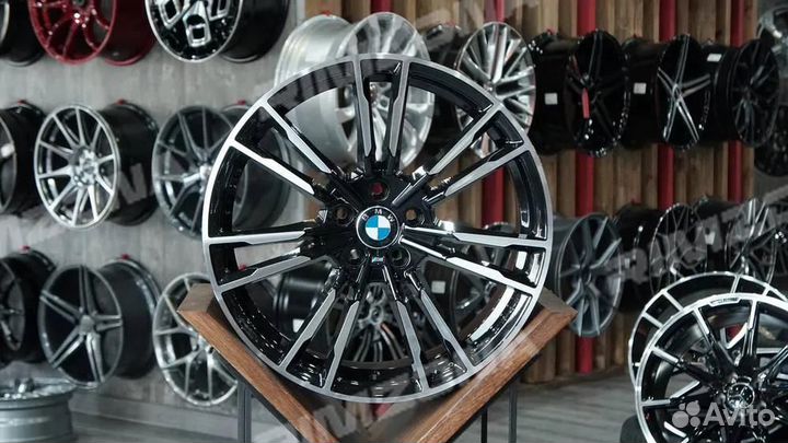 Литой диск в стиле BMW R18 5x112